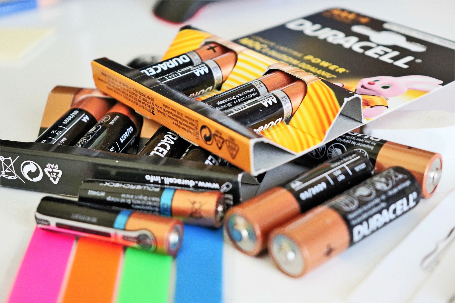 Piles et batteries AA - AAA - Large gamme